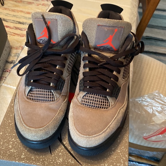 Jordan 4 (SOLD) - Picture 2 of 8